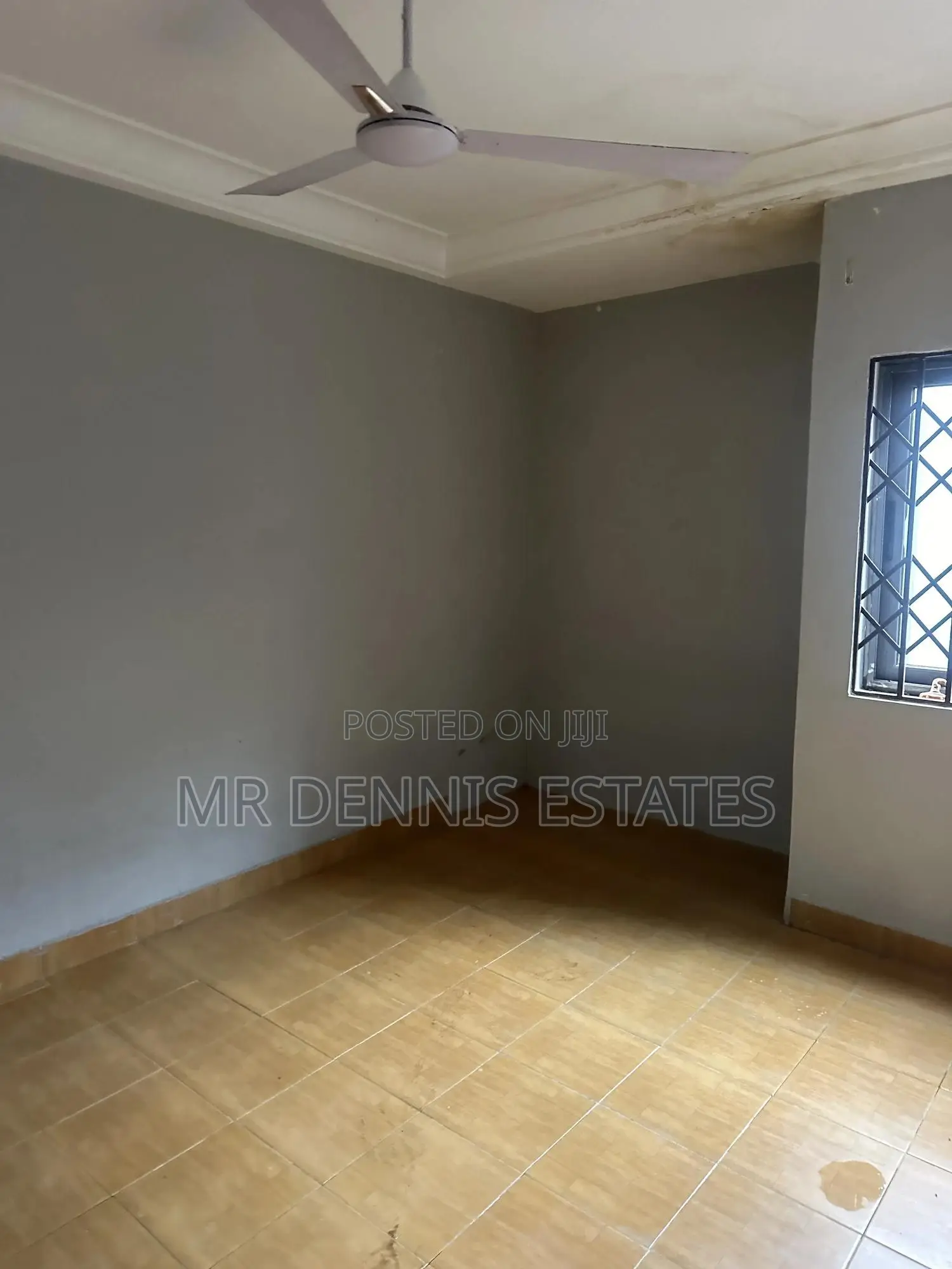 4bdrm House in Westhills Mall for rent