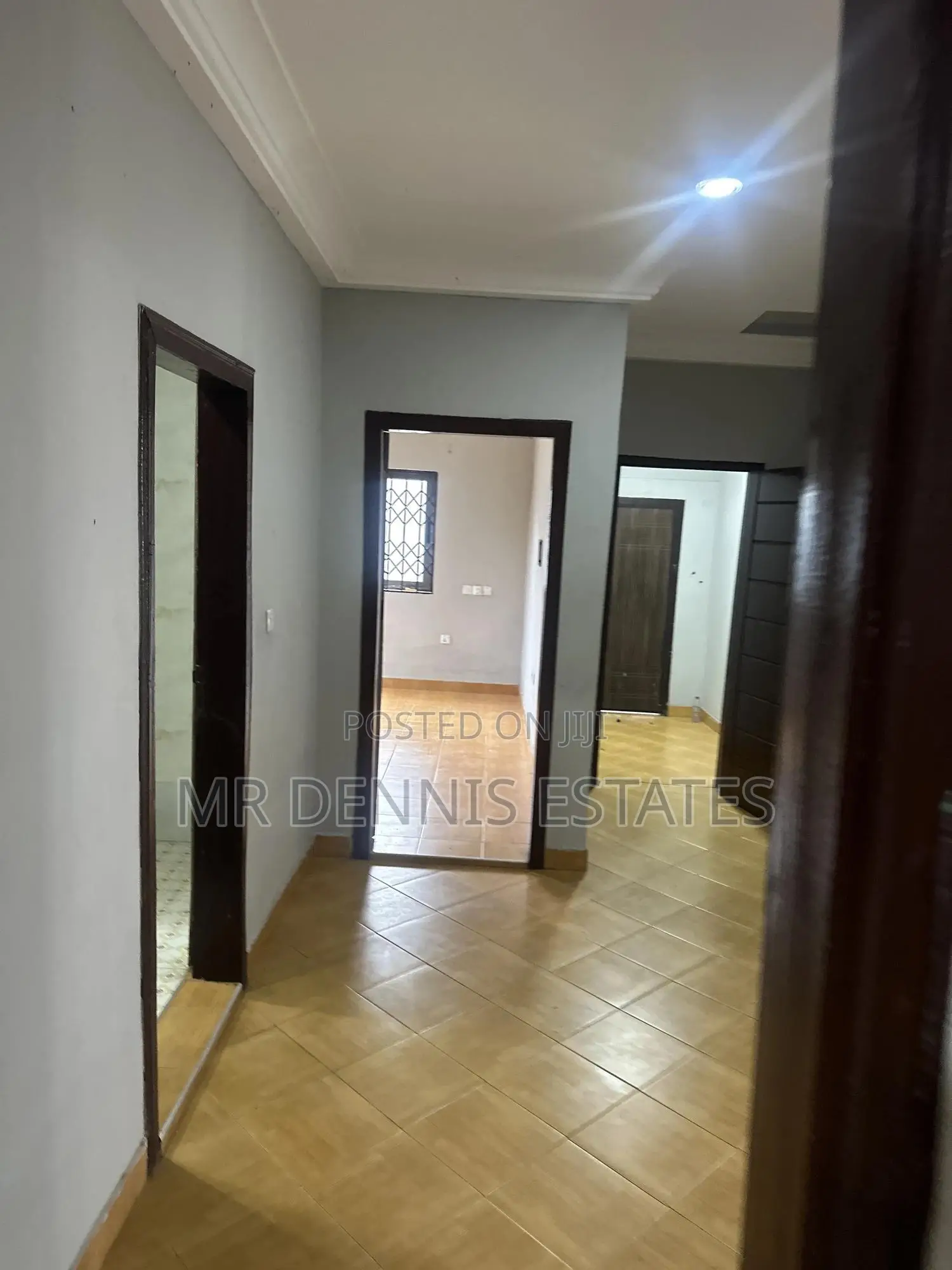 4bdrm House in Westhills Mall for rent