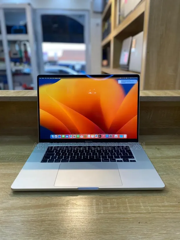 Laptop Apple MacBook Pro 2019 16GB Intel Core I9 SSD 1T in
