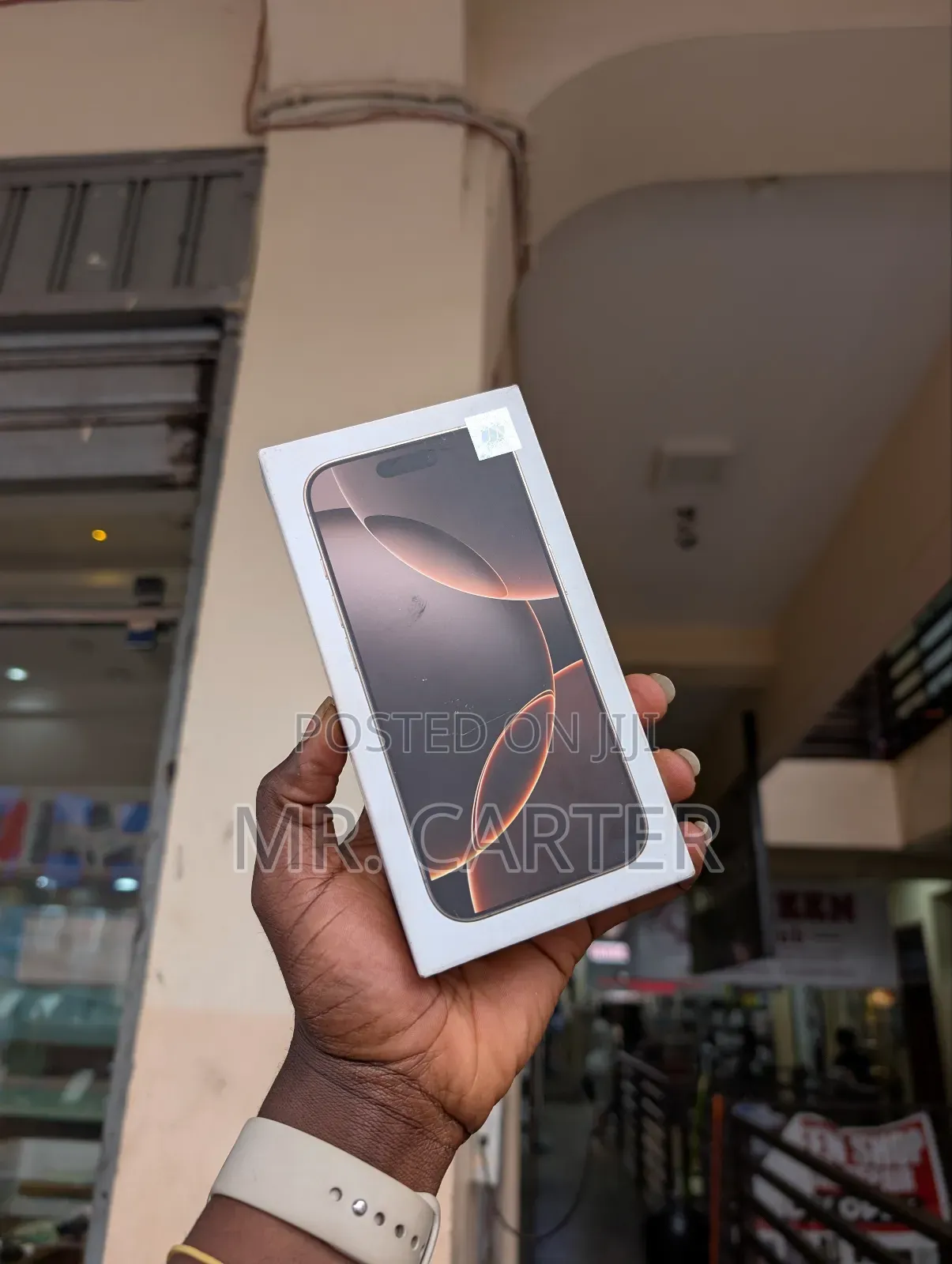 New Apple iPhone 16 Pro 128 GB Gold