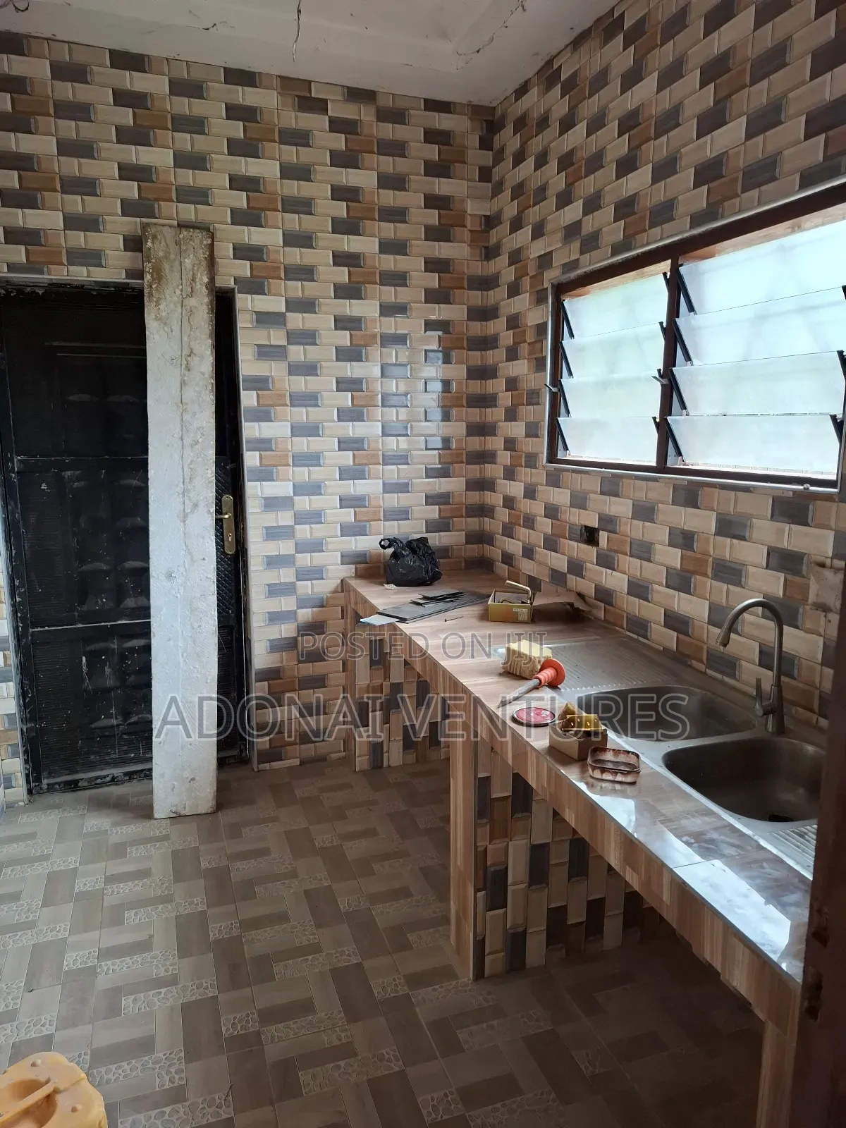 2bdrm House in Sokoban Ampayoo, Kumasi Metropolitan for rent
