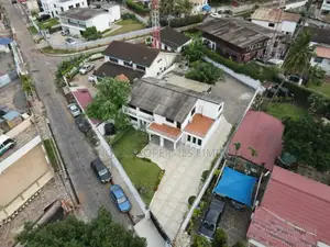 4bdrm Bungalow in Osu Ring Road for rent