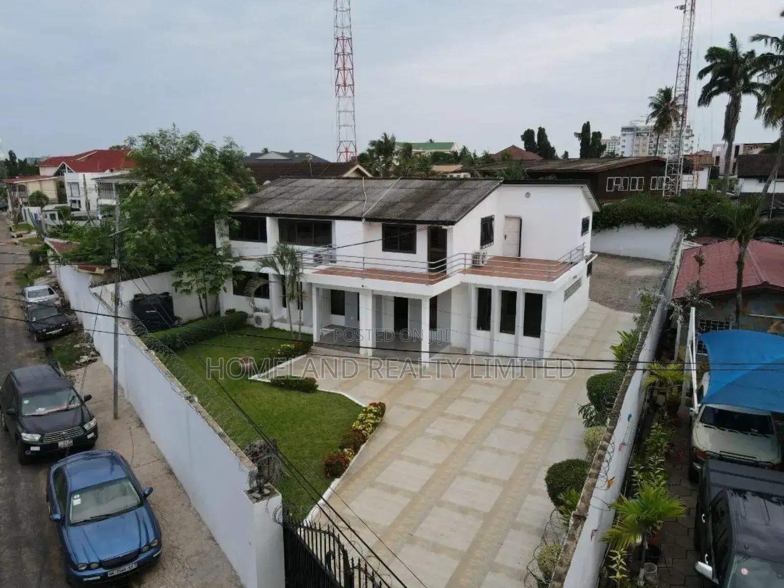 4bdrm Bungalow in Osu Ring Road for rent