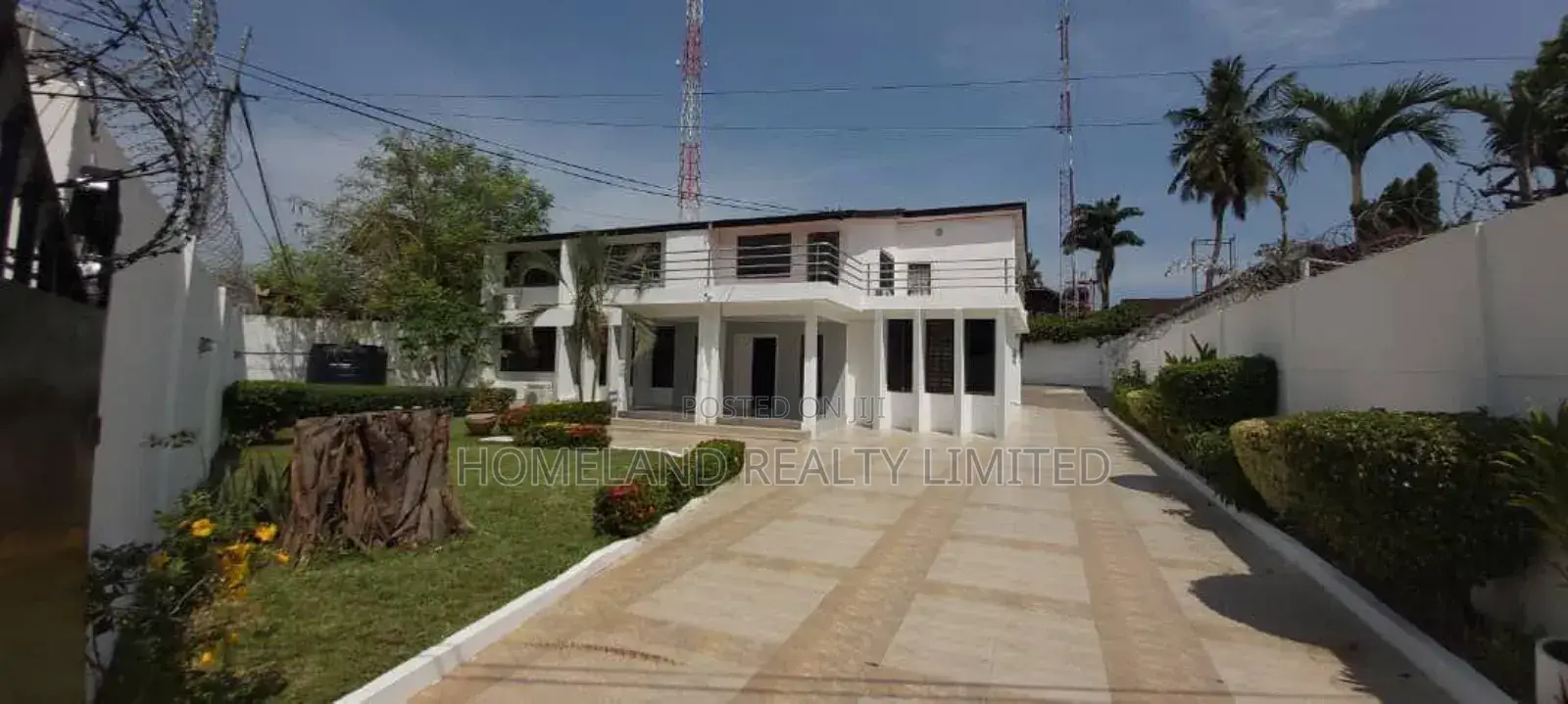 4bdrm Bungalow in Osu Ring Road for rent