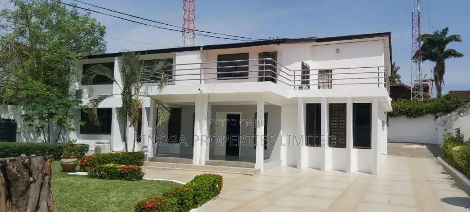 4bdrm Bungalow in Osu Ring Road for rent