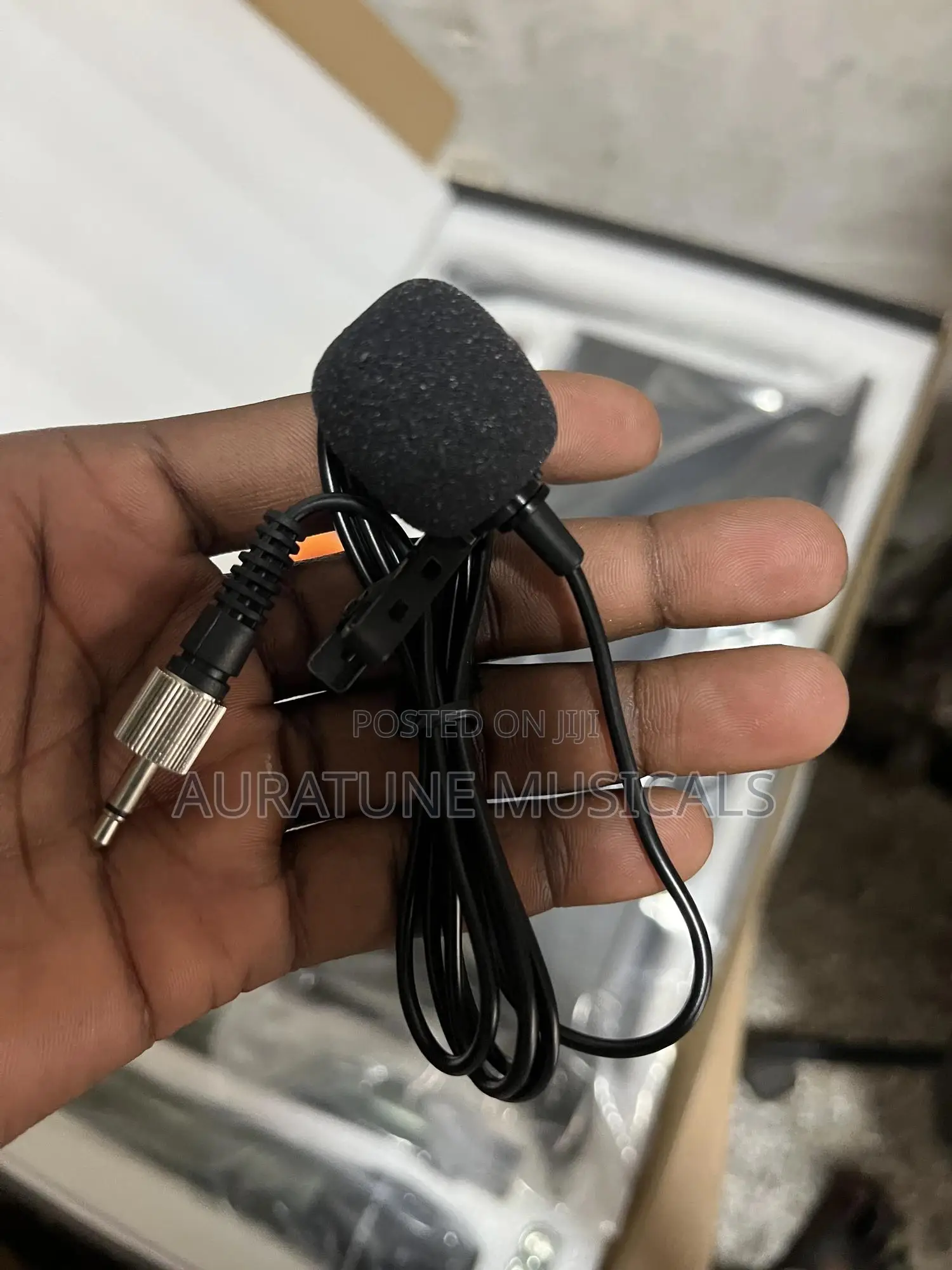 2 Heads 2 Tie Microphones Shure