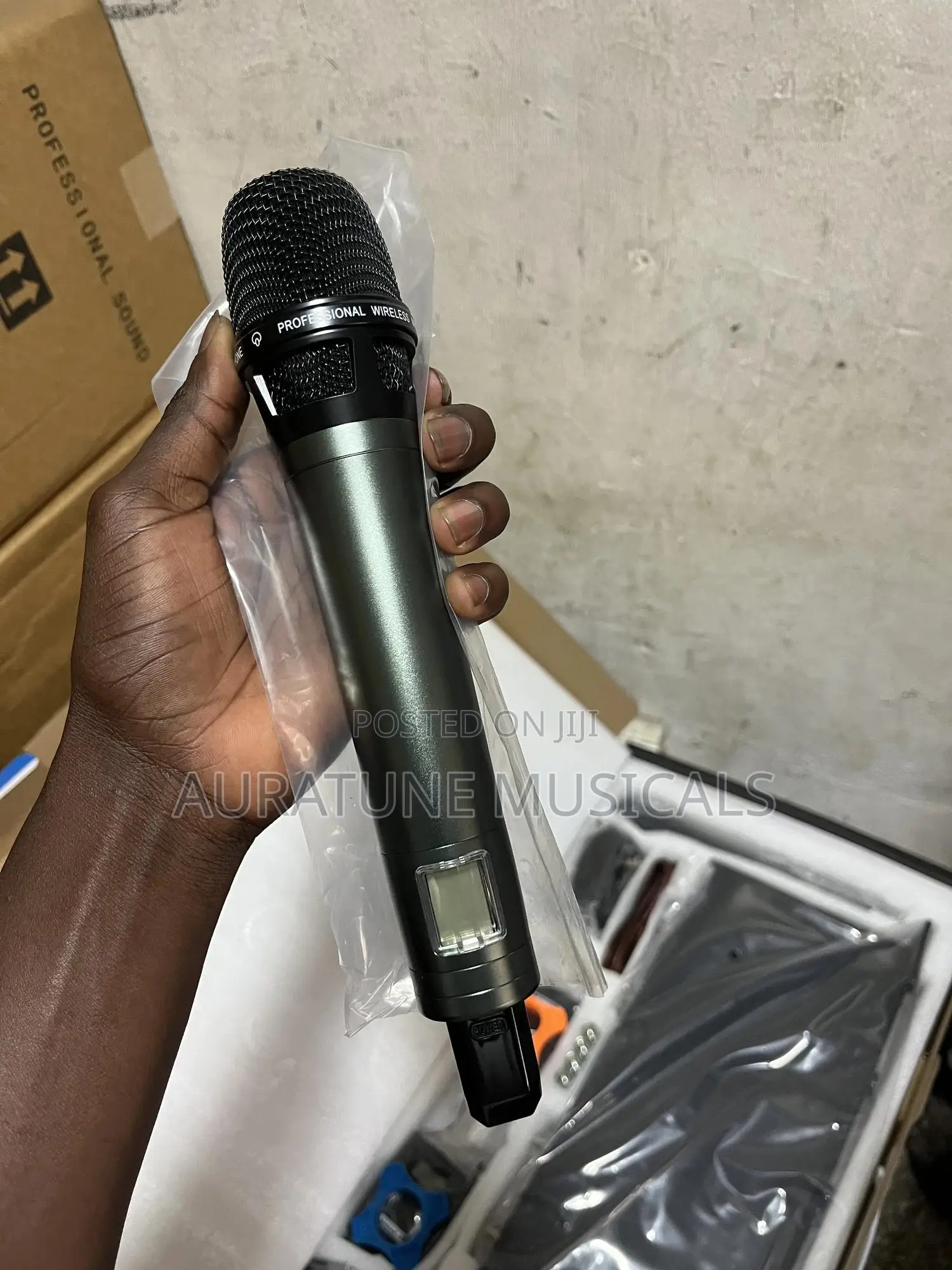 2 Heads 2 Tie Microphones Shure