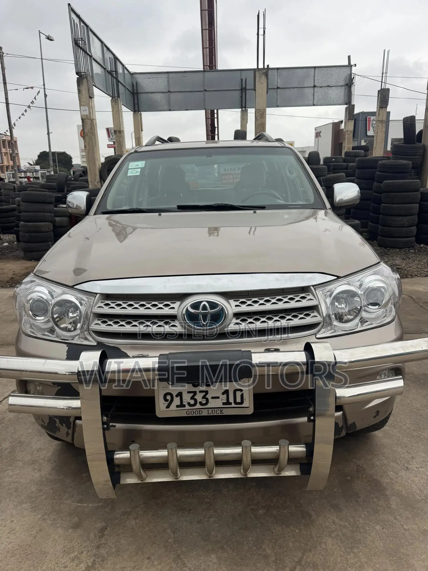 Toyota Fortuner 2.5 D AWD 2010 Gold