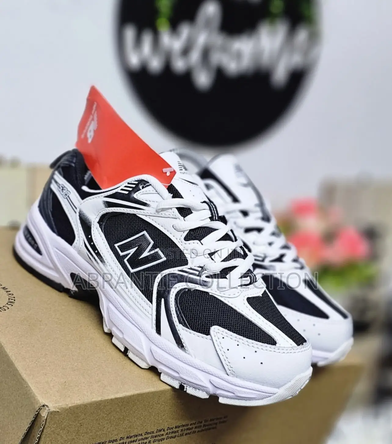 Authentic New Balance 530 Black/White Sneaker