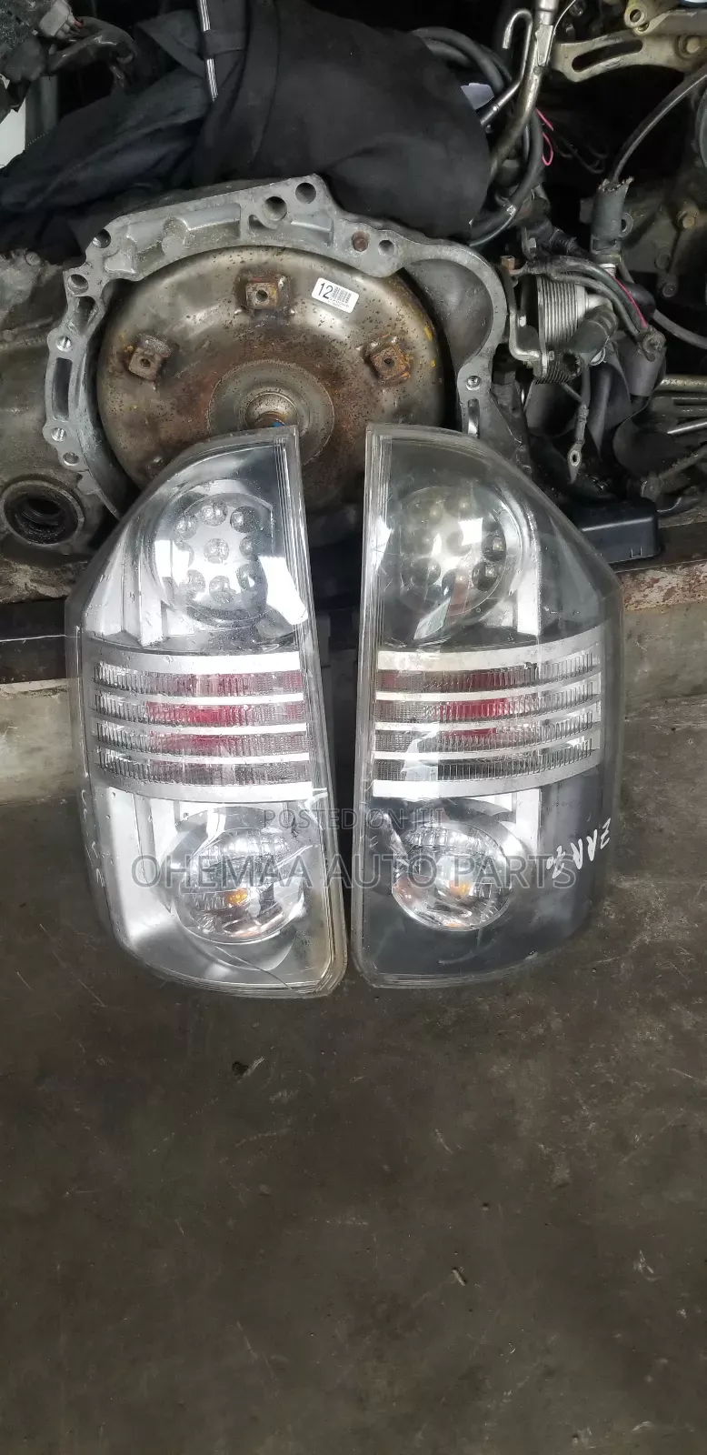 Toyota Voxy Taillight Pair