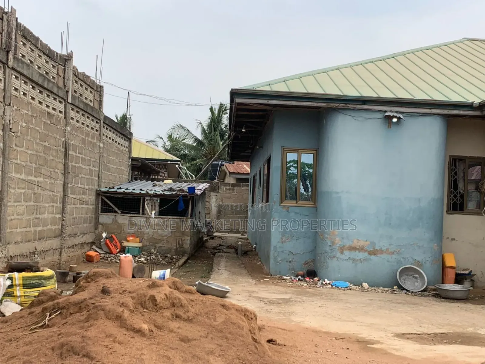 4bdrm House in Choice, Weija for sale