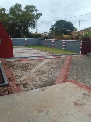 3bdrm House in Ebenard Properties, Tema Metropolitan for rent