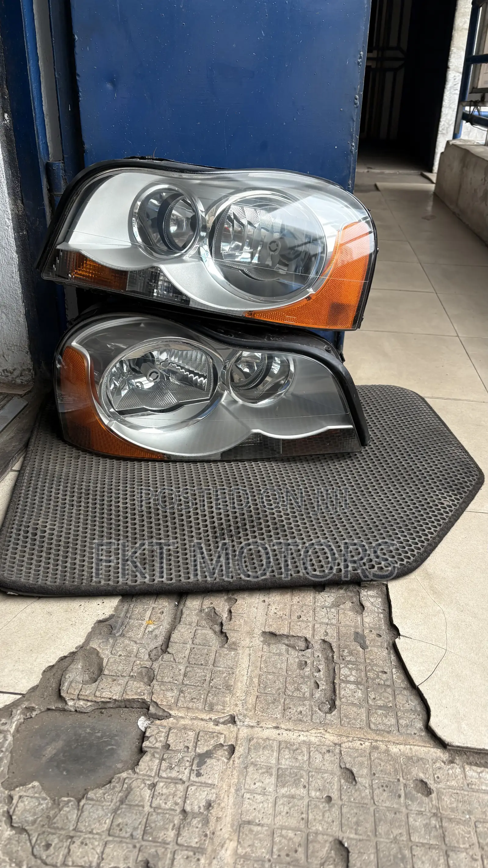 Volvo Xc90 Headlight 2000,2001,2002,2003,2004,2005,2006