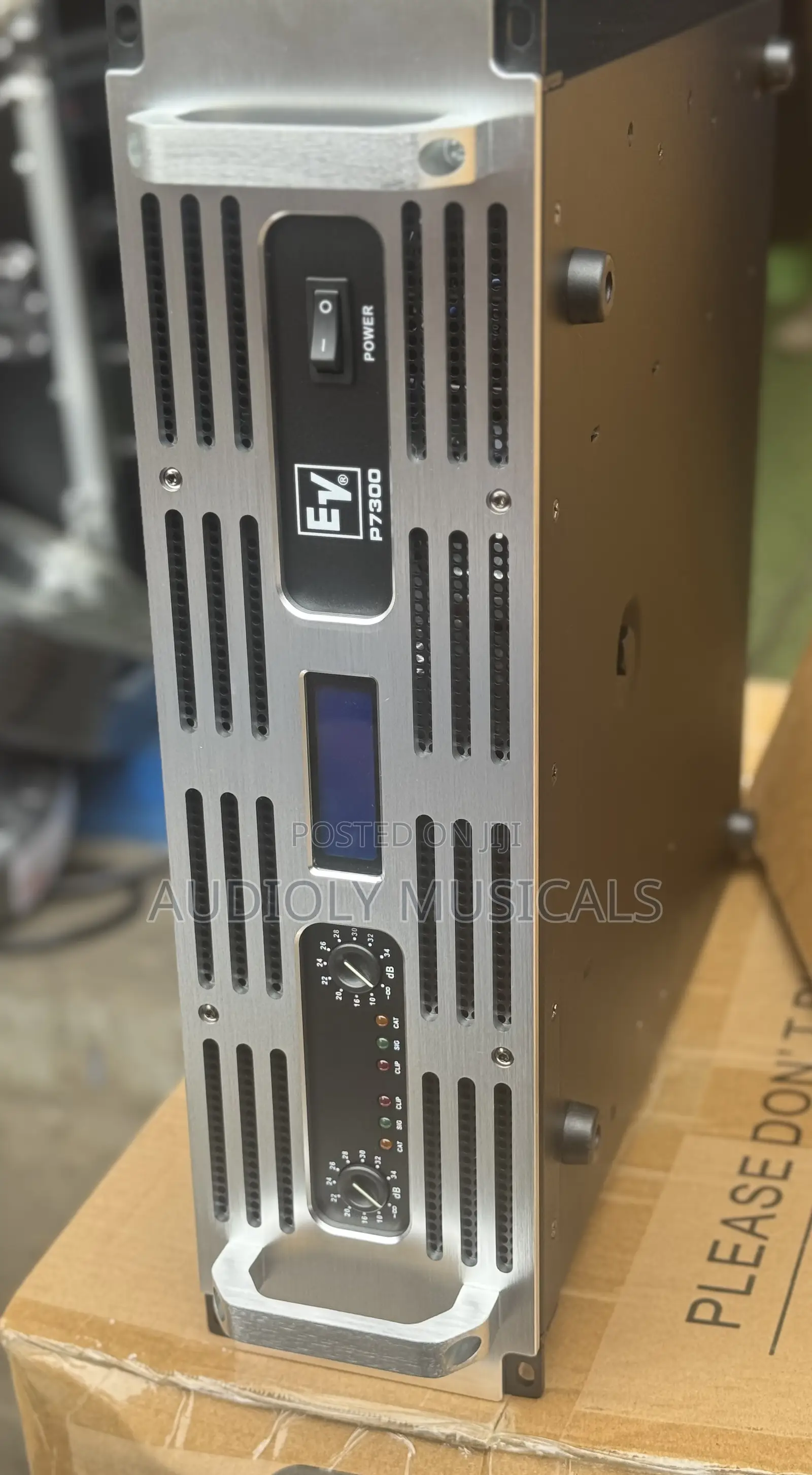 Ev /P -7300watt Mid Amplifier