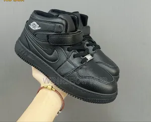 Kids Mid-Top Sneakers