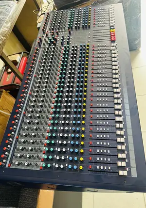 Soundcraft Lx9- 32 Channel Live Audio Mixer