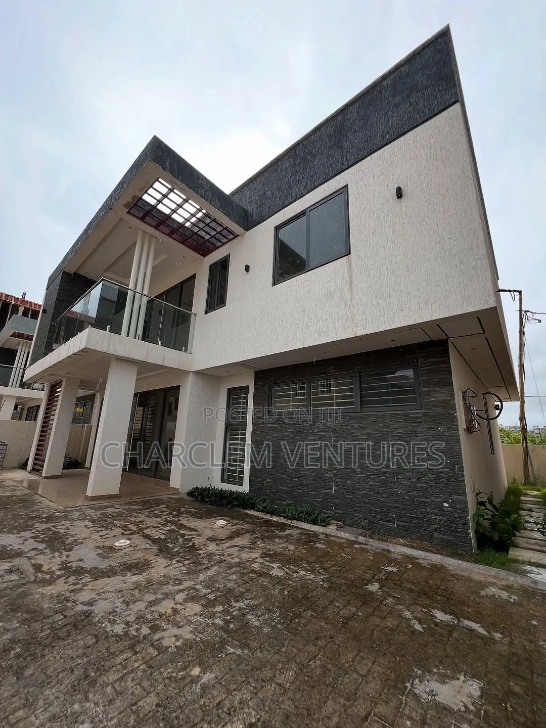 4bdrm House in Charclem Ventures, Accra Metropolitan for rent