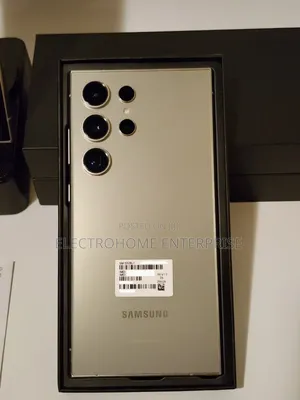 New Samsung Galaxy S24 Ultra 256 GB Gold