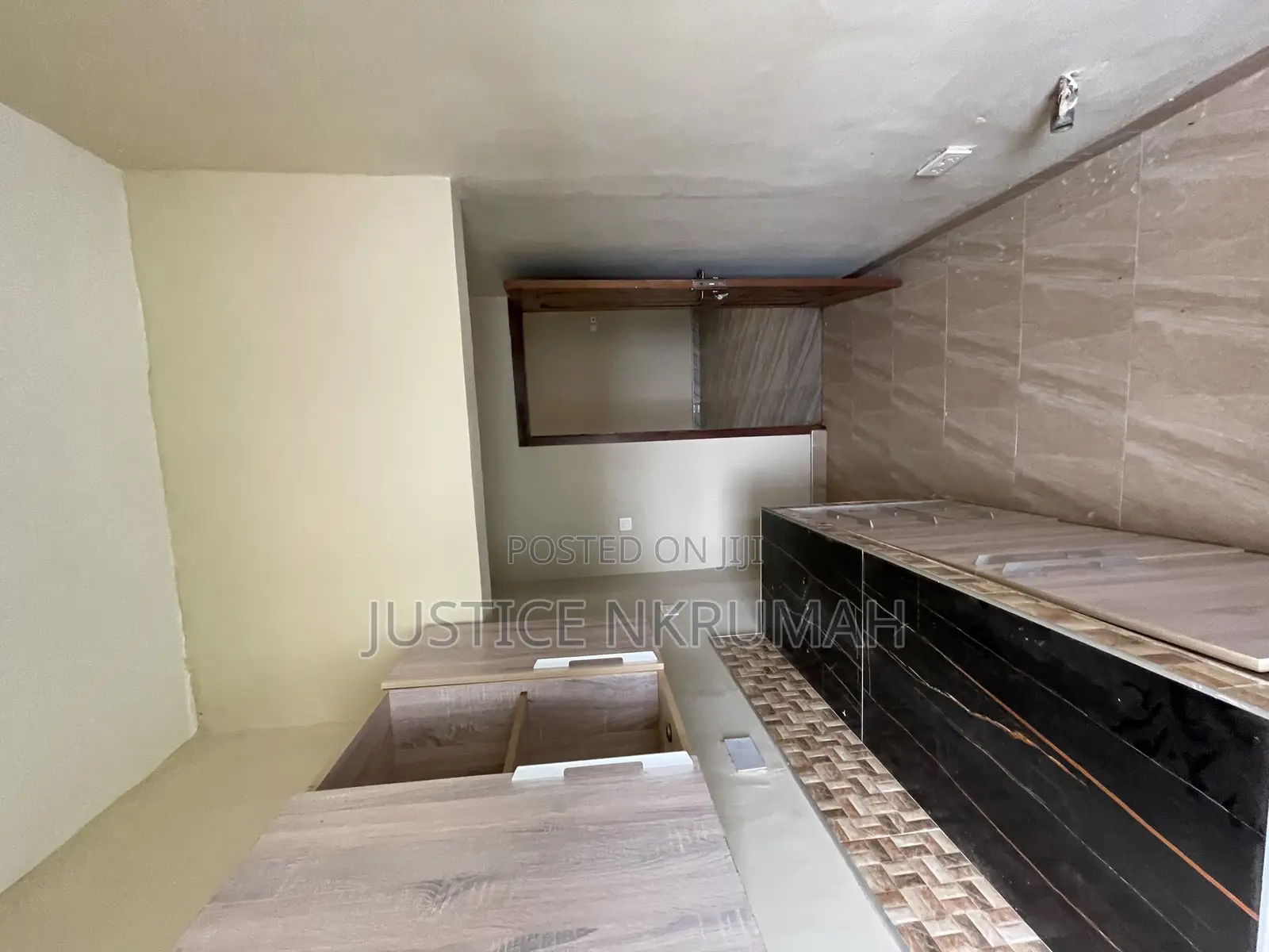 2bdrm Apartment in Mr Justice Estate, Bortiano for rent