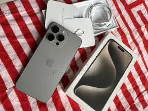 New Apple iPhone 15 Pro Max 256 GB Silver