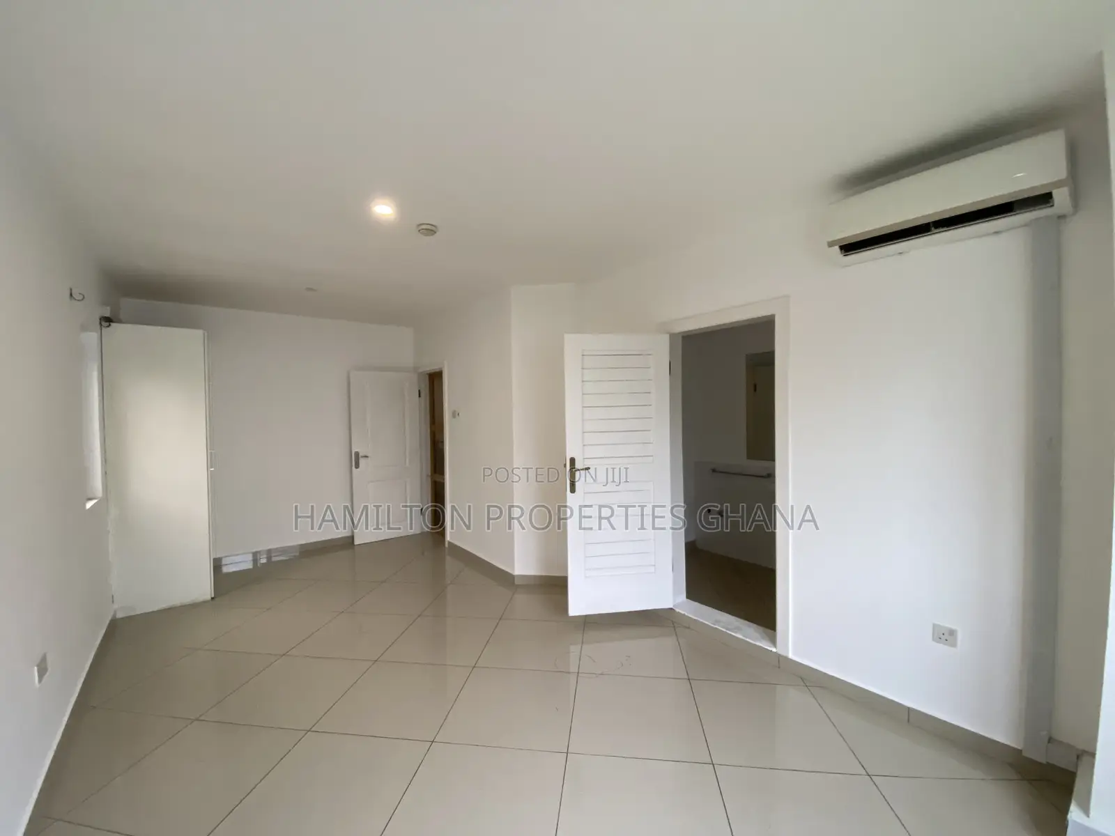4bdrm Townhouse / Terrace in East Legon for rent