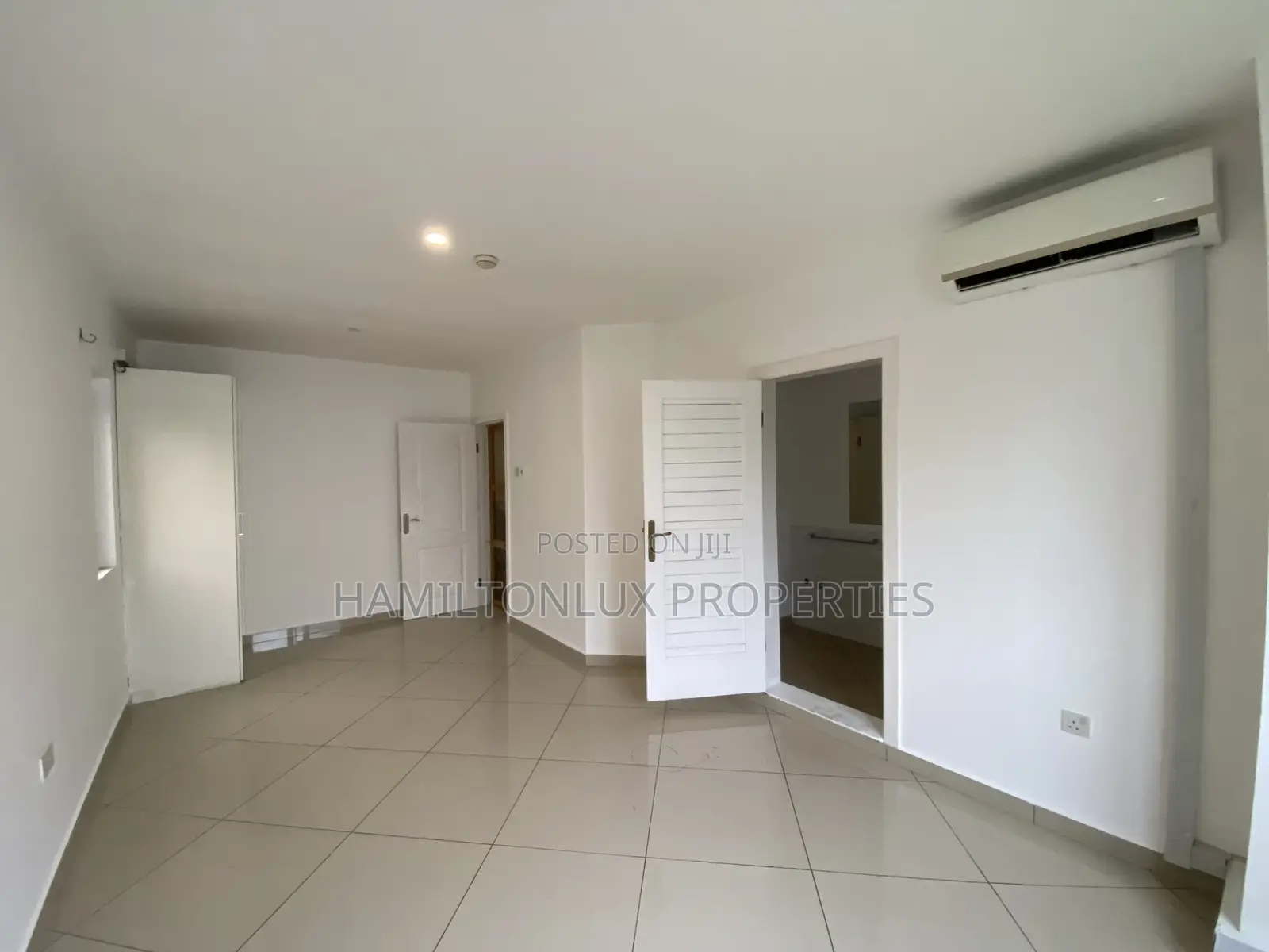 4bdrm Townhouse / Terrace in East Legon for rent