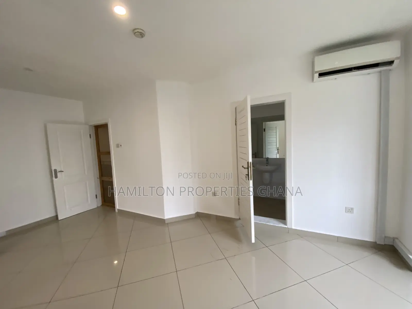 4bdrm Townhouse / Terrace in East Legon for rent