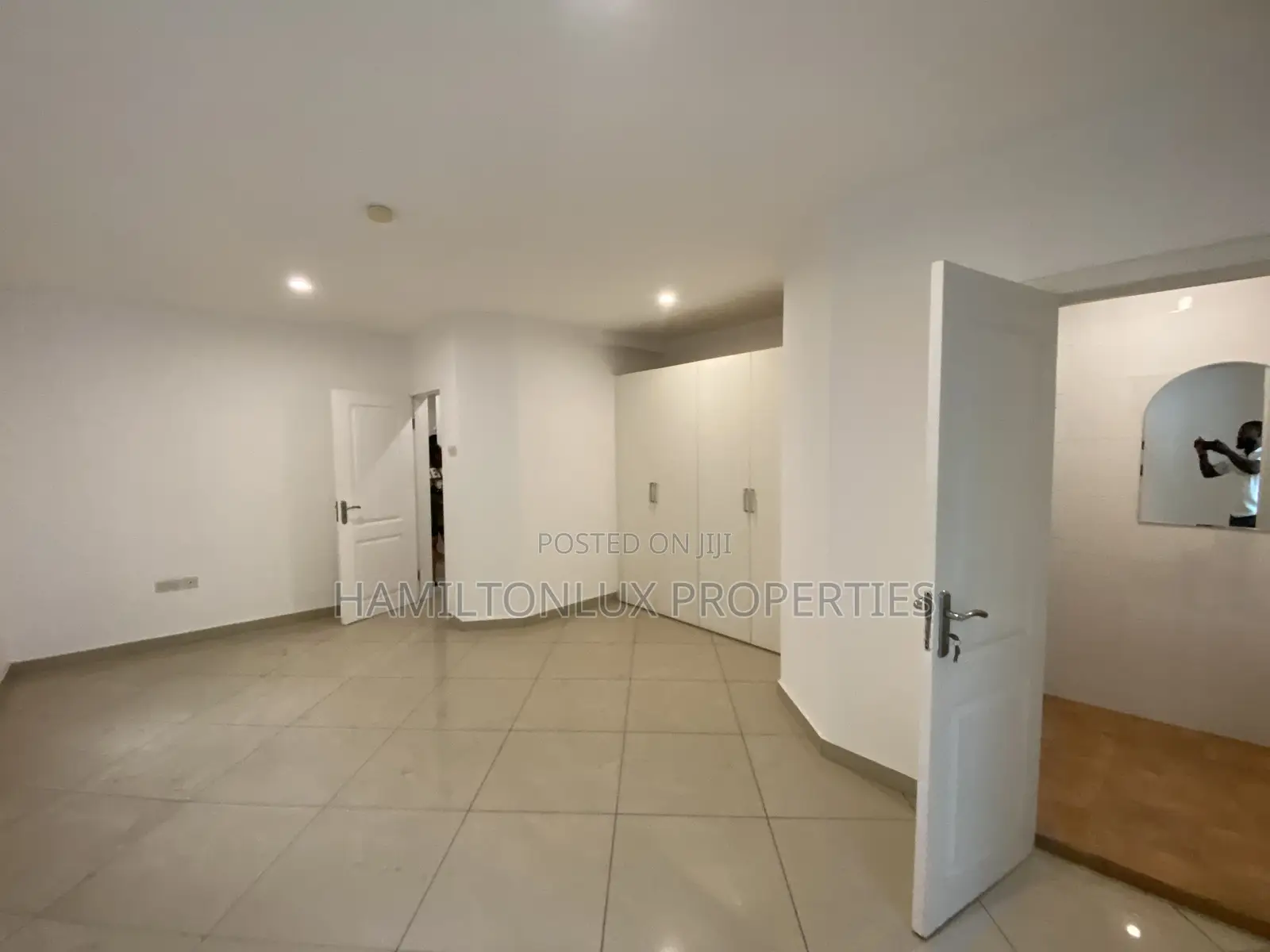 4bdrm Townhouse / Terrace in East Legon for rent