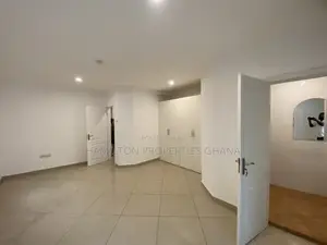 4bdrm Townhouse / Terrace in East Legon for rent