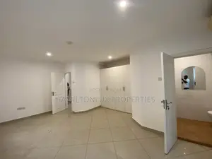 4bdrm Townhouse / Terrace in East Legon for rent