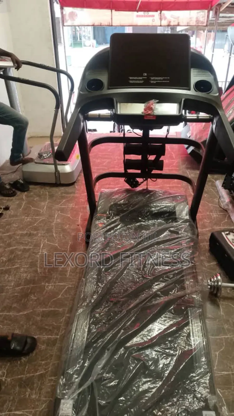 150kg+ Treadmill With Massager