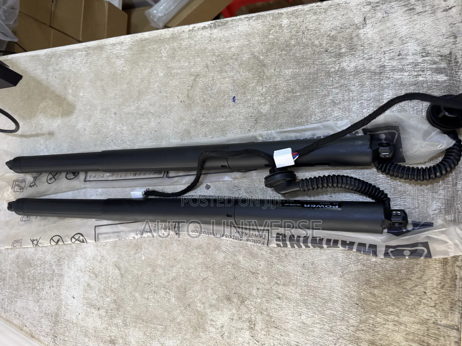 Toyota Highlander 2018 To 2022  Electronic Boot Shocks
