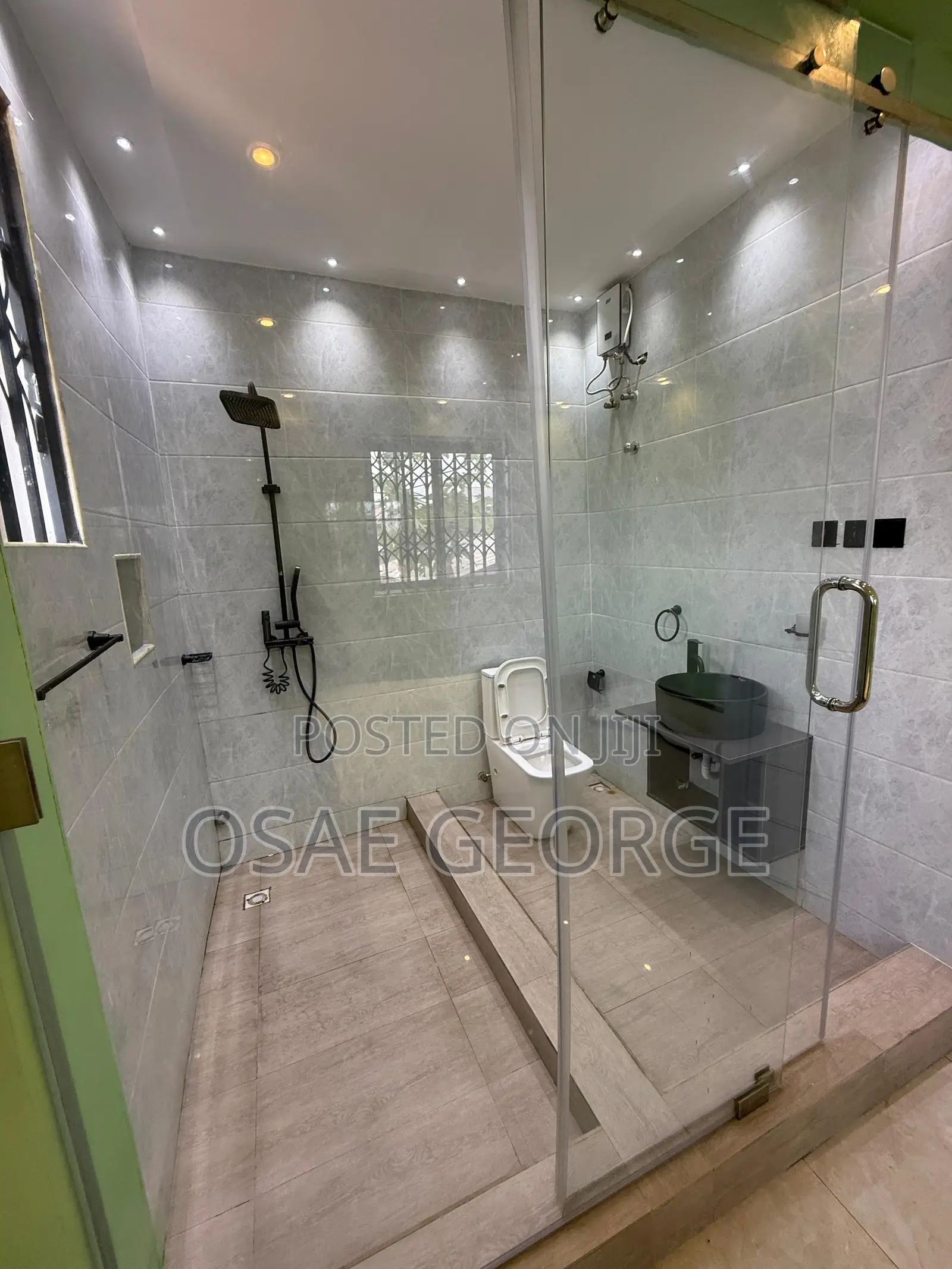 4bdrm Mansion in George Property, Spintex for rent