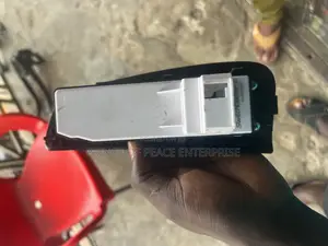 Pontiac Vibe Master Door Switch