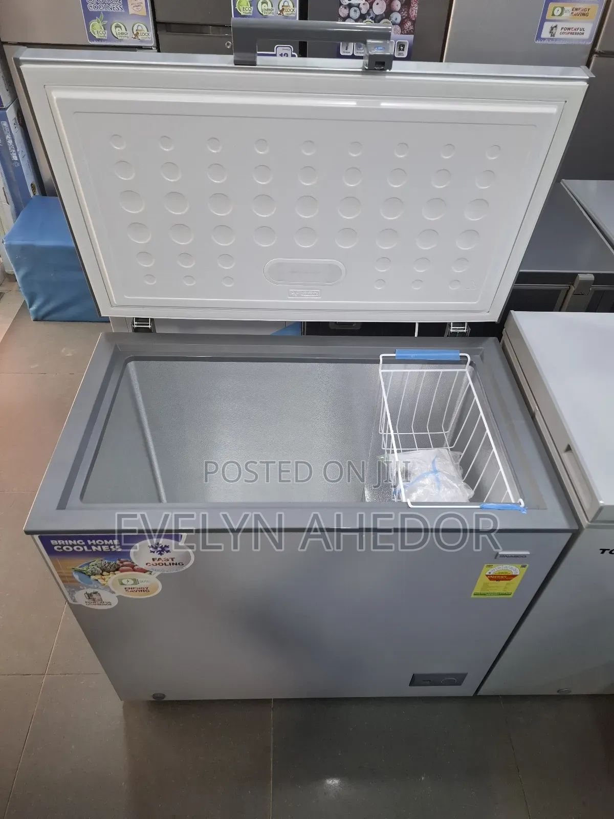 Fast Frozen of Nasco 200 Litres Chest Freezer With Wheel