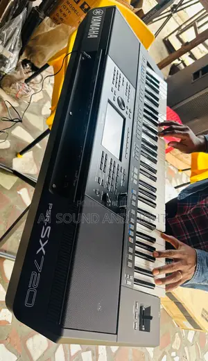 Yamaha Psr - Sx720 Digital Arranger Keyboard