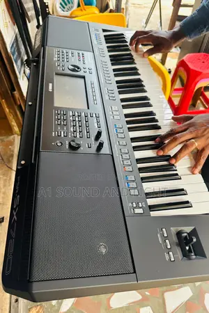 Yamaha Psr - Sx720 Digital Arranger Keyboard