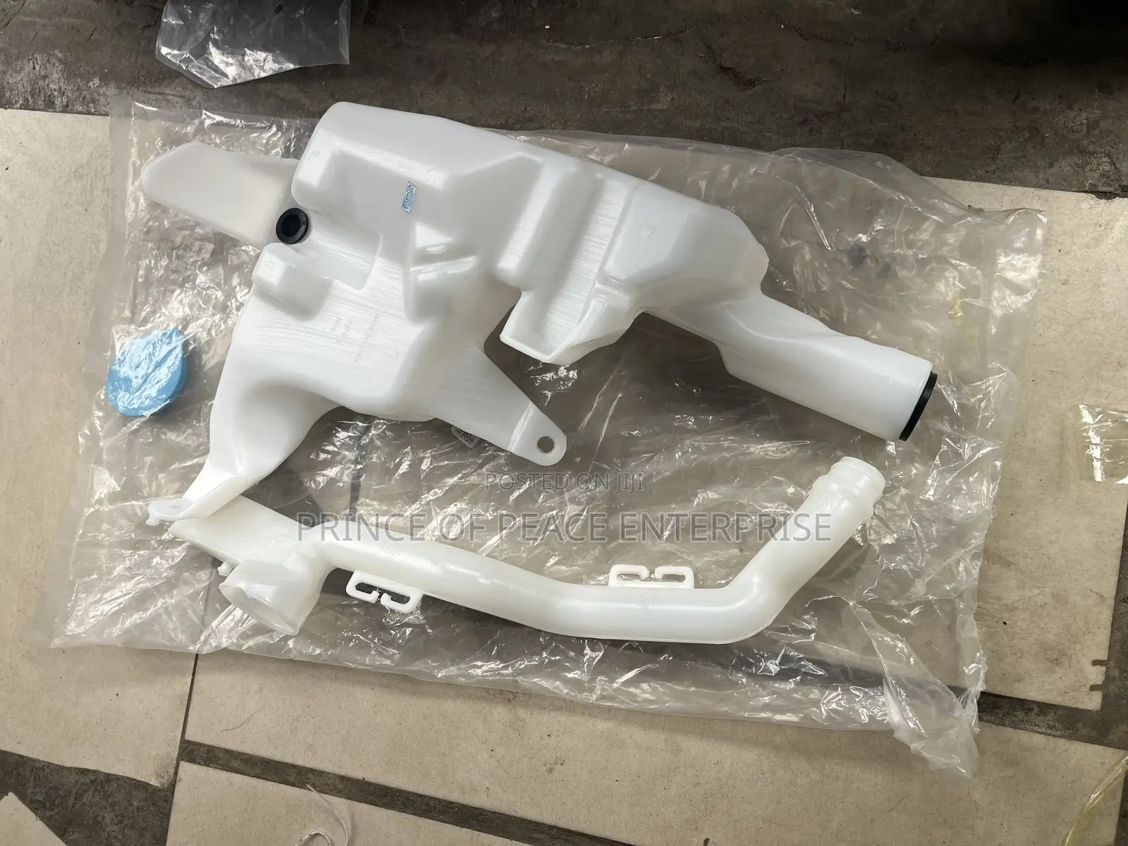 Honda Civic 2016 2017 2018 Wiper Gallon or Reservoir Tank