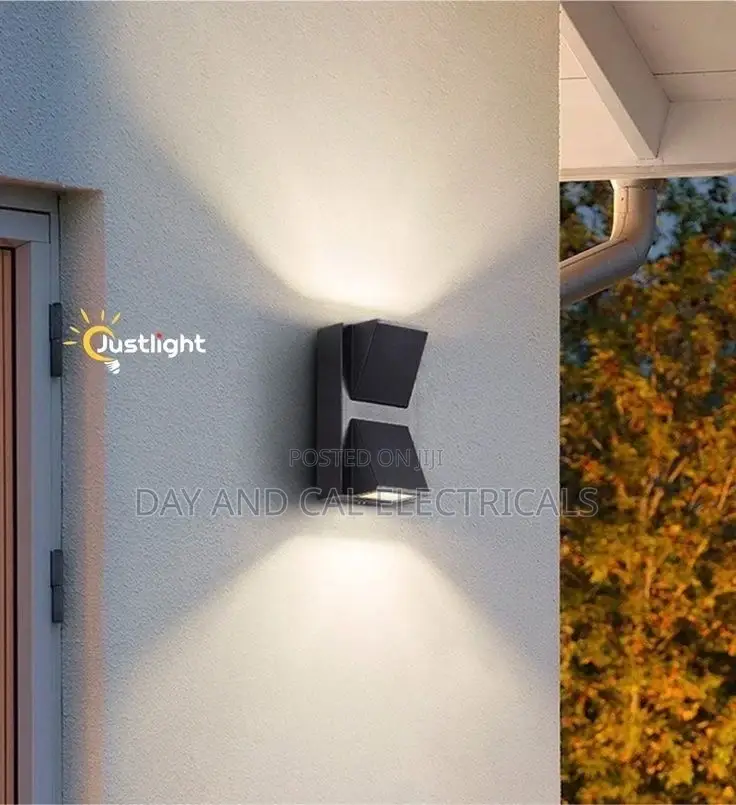 Lite Focus Elite Wall Light