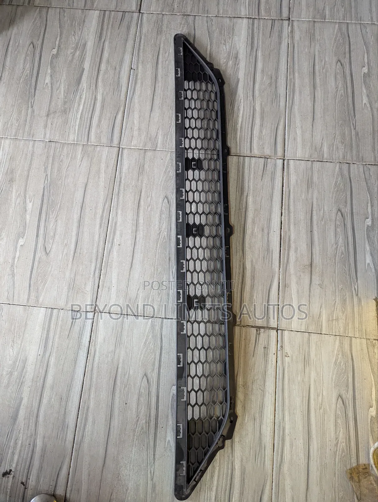 Hyundai Tucson 2017,2018,2019,2020 Bumper Grille/Downshell