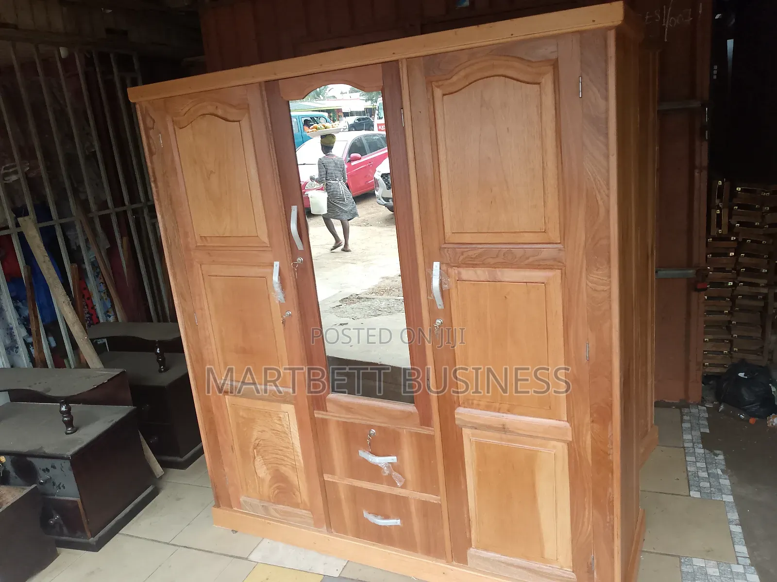 3 Door Wordrobe With Drawer Quality