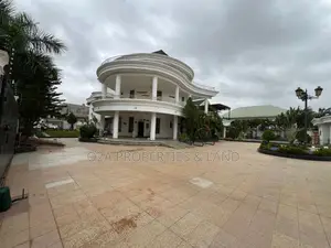 6bdrm House in East Legon, Bawaleshie for sale