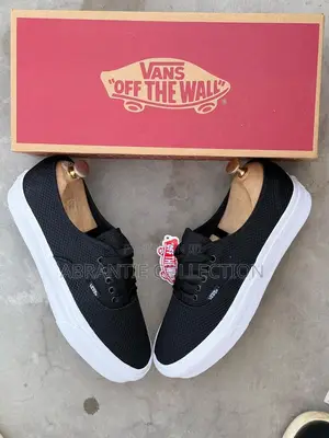 Authentic Vans Corduroy Black/White