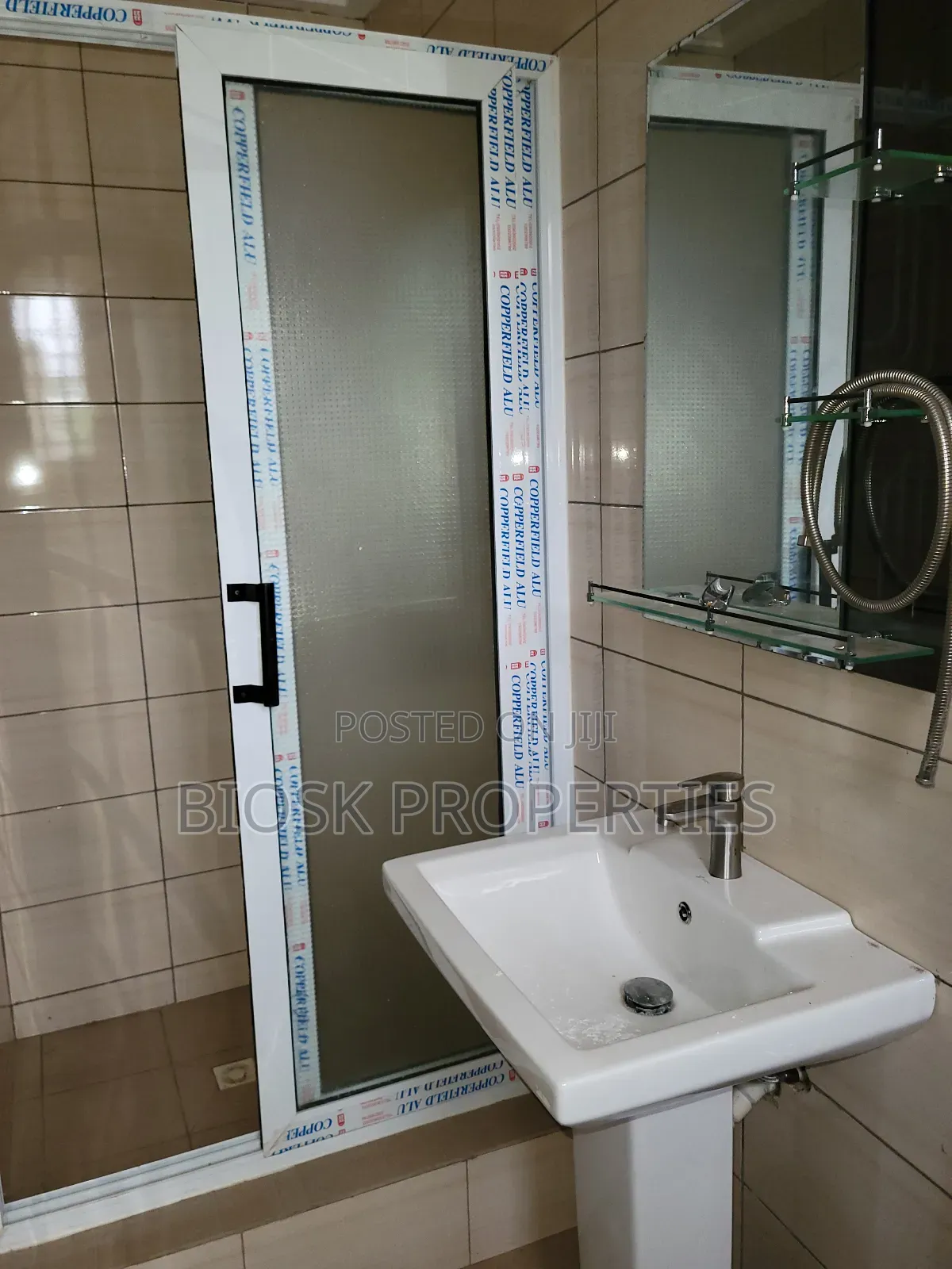 2bdrm Apartment in Biosk Properties, Malejor for rent