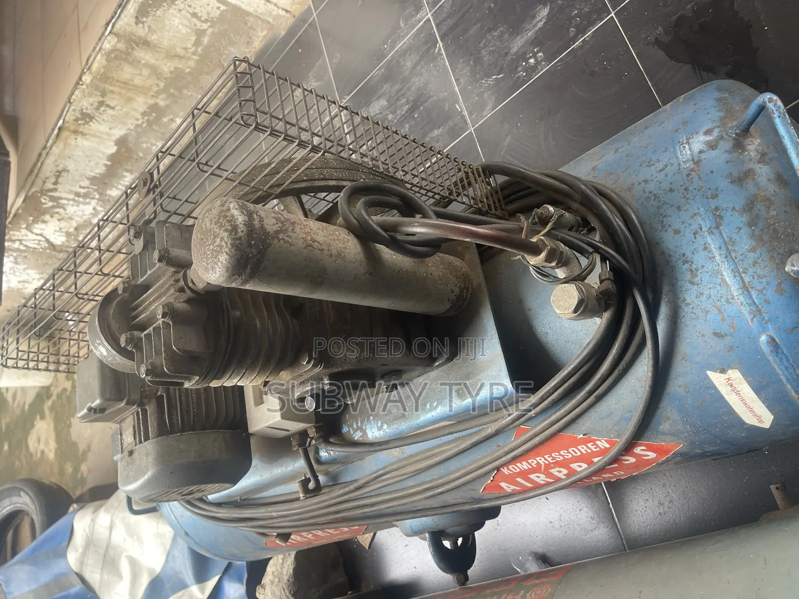 Car Lifter Two Post Tyre Changer