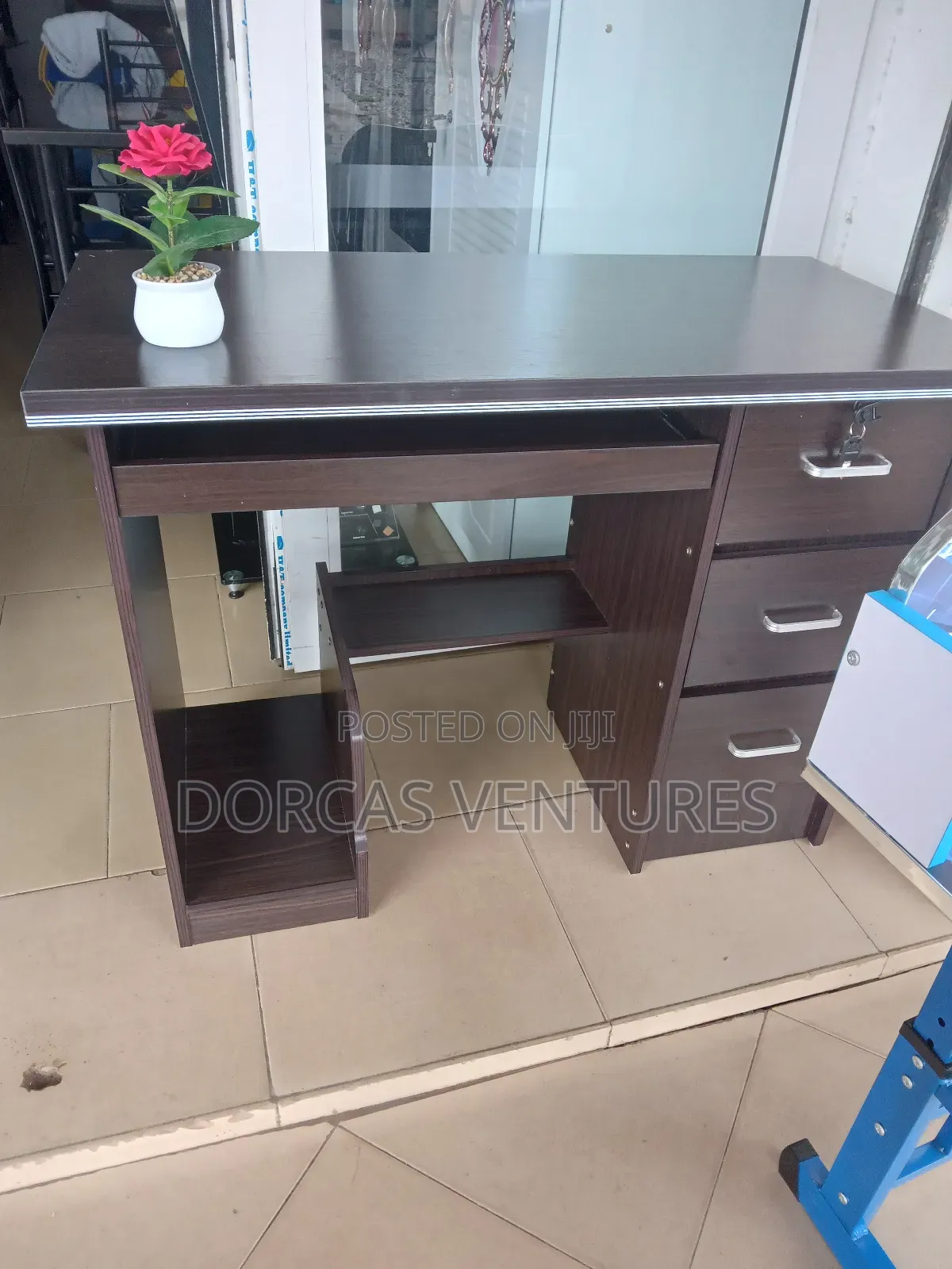 Bowlers Office Table