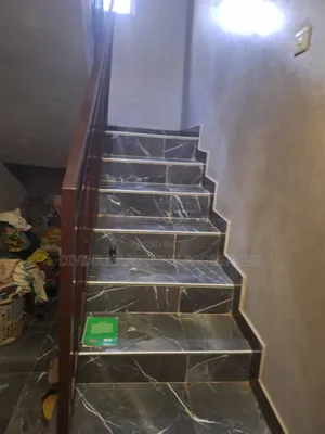 6bdrm House in Ashongman Estate for sale