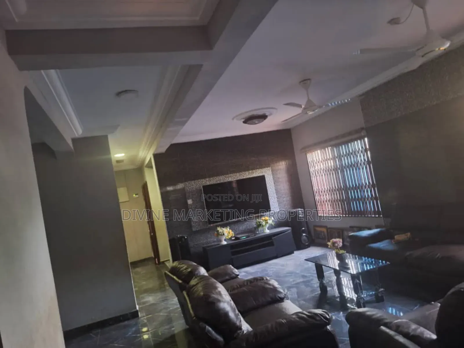 6bdrm House in Ashongman Estate for sale