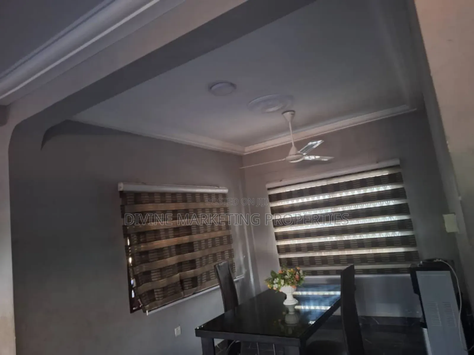 6bdrm House in Ashongman Estate for sale