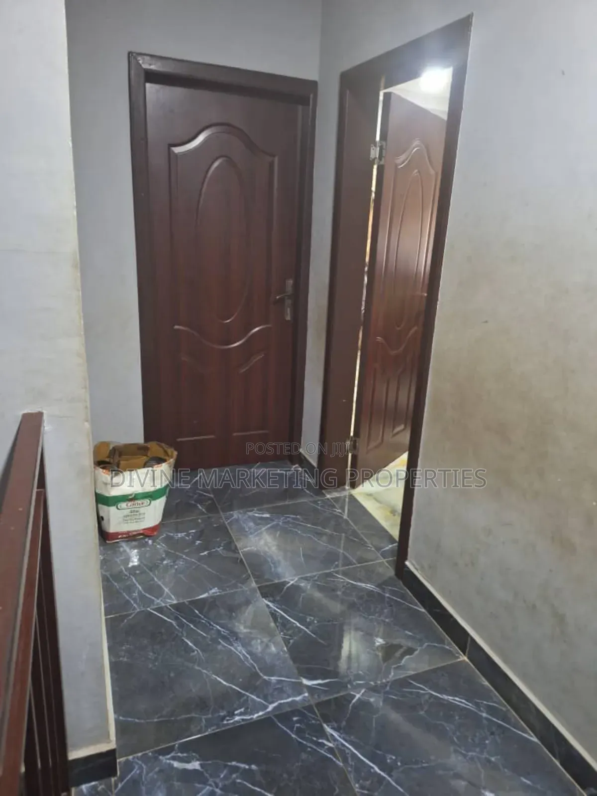 6bdrm House in Ashongman Estate for sale